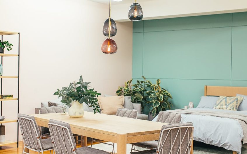 Gliniane ściany z kapilarnymi matami i bio-PCM – ciche ogrzewanie i pasywne chłodzenie w mieszkaniu