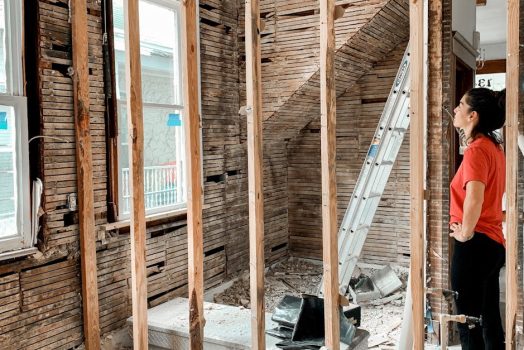 Lamele z ukrytym magazynem ciepła: ścienne panele PCM z wosku roślinnego stabilizują temperaturę bez prądu